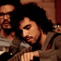 Gustavo - Luthier Fermata